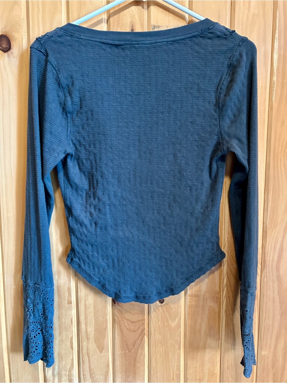Womens Long-Sleeve Embroidered Button-Front Top - Picture 4 of 7